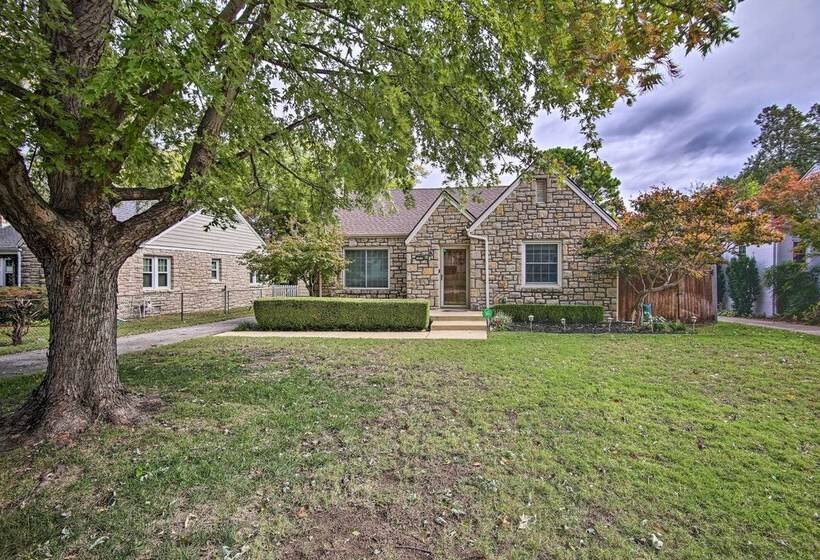 Charming Tulsa Bungalow W/ Furnished Deck!