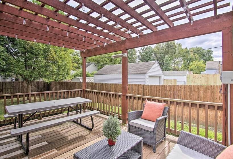 Charming Tulsa Bungalow W/ Furnished Deck!