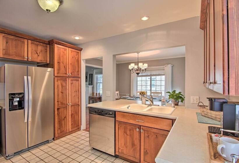 Charming Tulsa Bungalow W/ Furnished Deck!