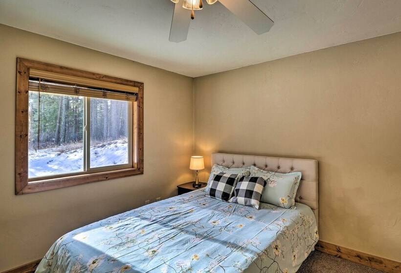 Columbia Falls Private Retreat: Pool Table & Deck!