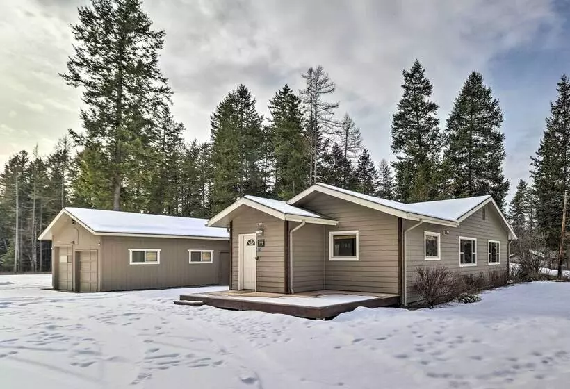 Columbia Falls Private Retreat: Pool Table & Deck!