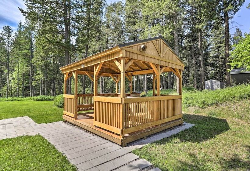 Columbia Falls Private Retreat: Pool Table & Deck!