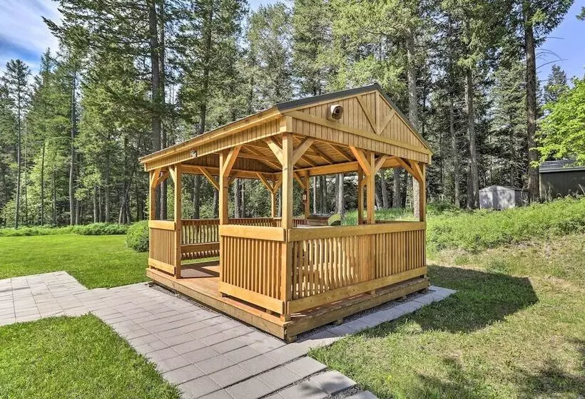 Columbia Falls Private Retreat: Pool Table & Deck!