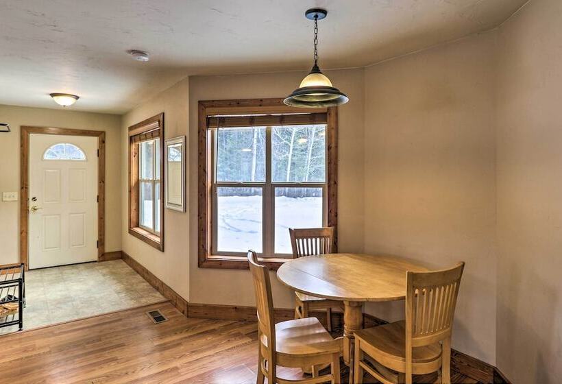 Columbia Falls Private Retreat: Pool Table & Deck!