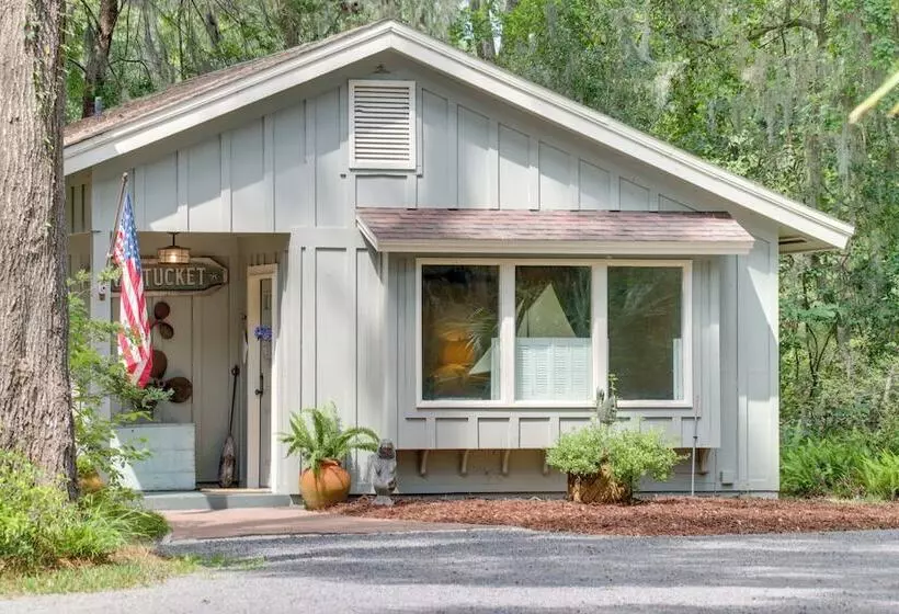 Nantucket Hide Away Cottage On Saint Marys River!