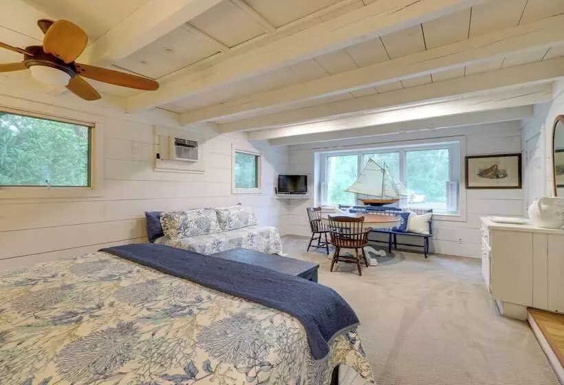 Nantucket Hide Away Cottage On Saint Marys River!