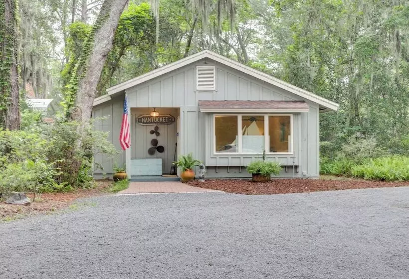 Nantucket Hide Away Cottage On Saint Marys River!