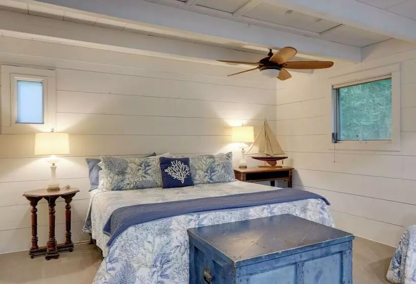 Nantucket Hide Away Cottage On Saint Marys River!