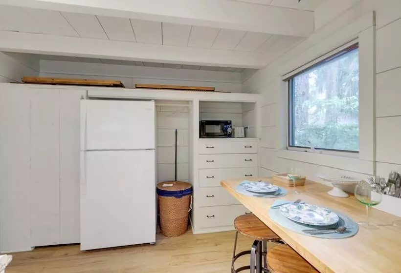 Nantucket Hide Away Cottage On Saint Marys River!