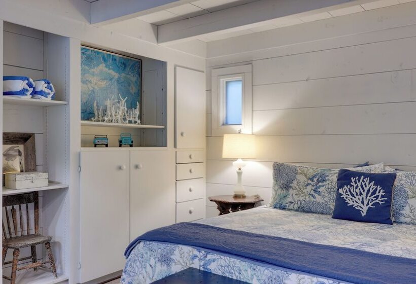 Nantucket Hide Away Cottage On Saint Marys River!