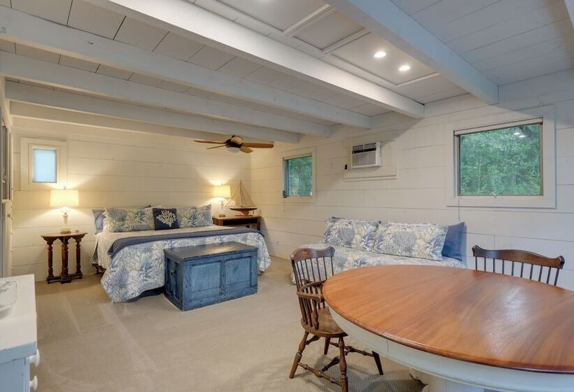 Nantucket Hide Away Cottage On Saint Marys River!