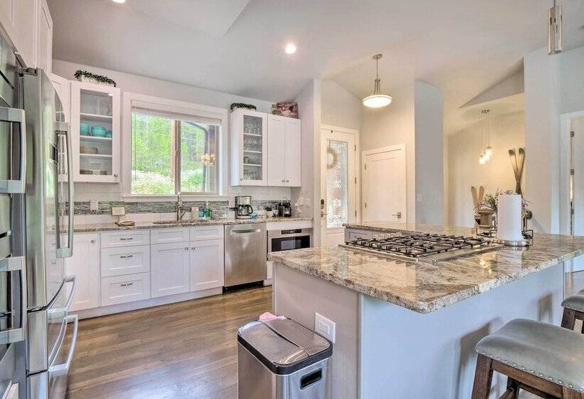 3 Mi To Ski Resort: Modern Breck Home W/ Hot Tub!