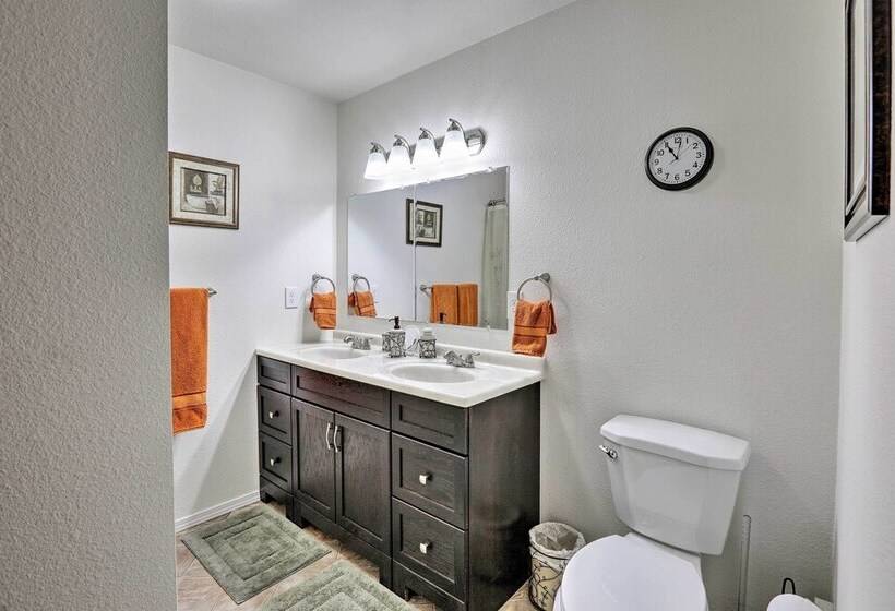 Fairbanks Alaskan Abode ~ 1 Mile To Pioneer Park!