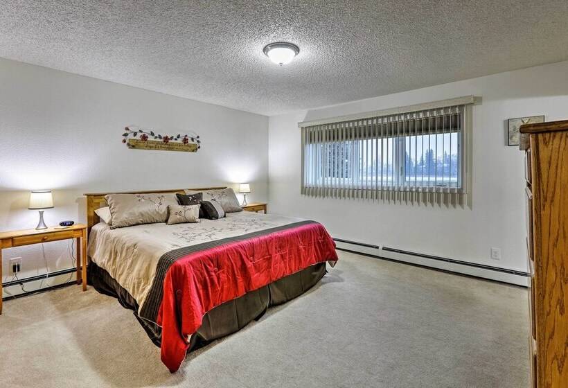 Fairbanks Alaskan Abode ~ 1 Mile To Pioneer Park!