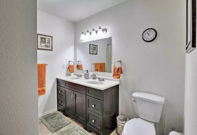 Fairbanks Alaskan Abode ~ 1 Mile To Pioneer Park!