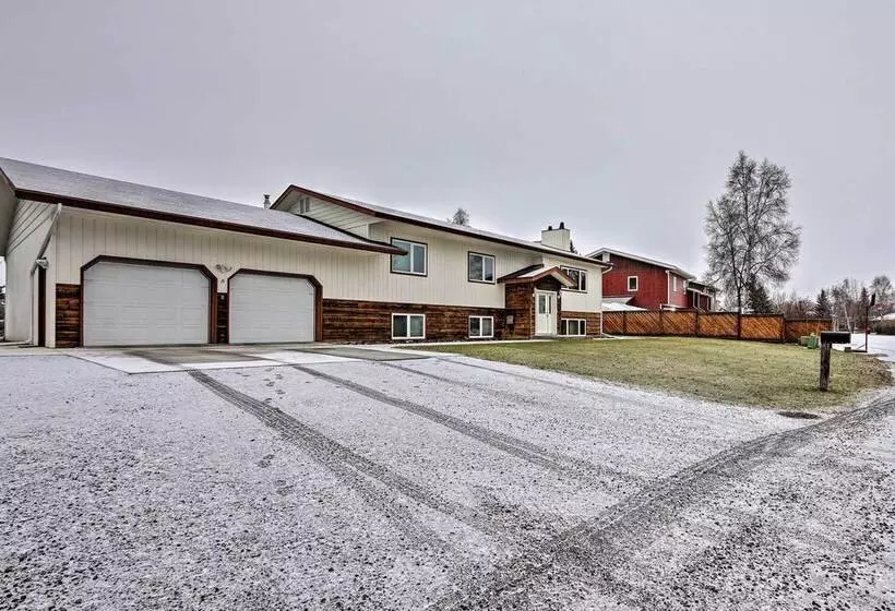 Fairbanks Alaskan Abode ~ 1 Mile To Pioneer Park!