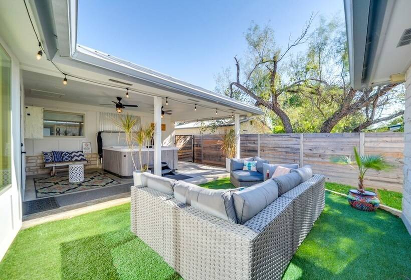 Fredericksburg  Regan Cottage  W/ Hot Tub!