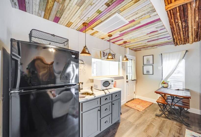 Fredericksburg  Regan Cottage  W/ Hot Tub!