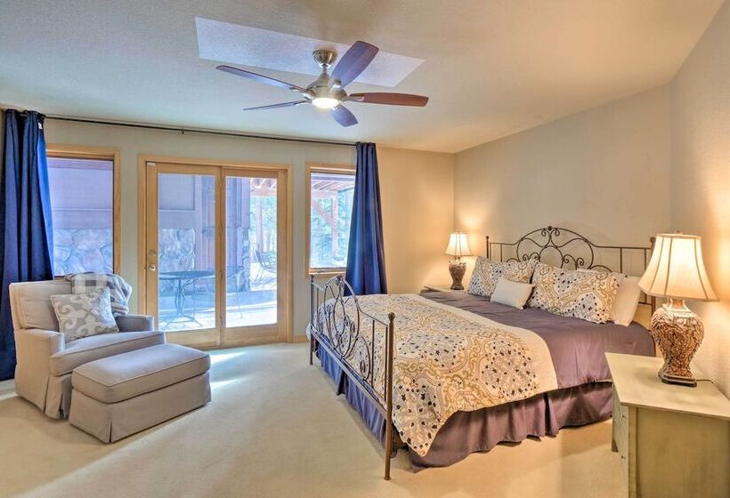 Grand Fraser Escape W/ Private Deck & Hot Tub