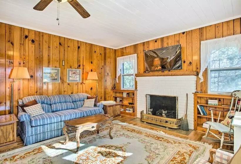 Dog Friendly Hendersonville Cabin: Deck & Views