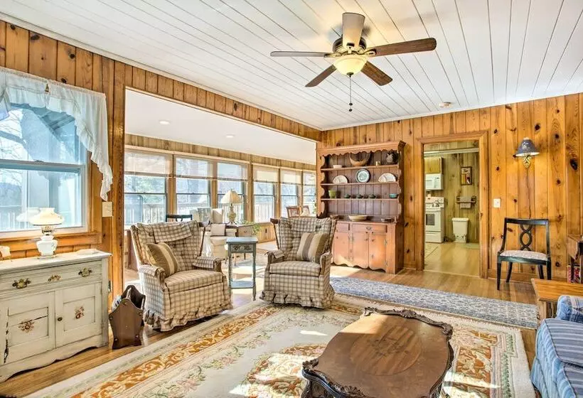 Dog Friendly Hendersonville Cabin: Deck & Views