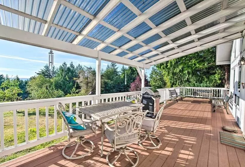 Hood Canal Home W/ Hot Tub   Bordering Olympic Np!