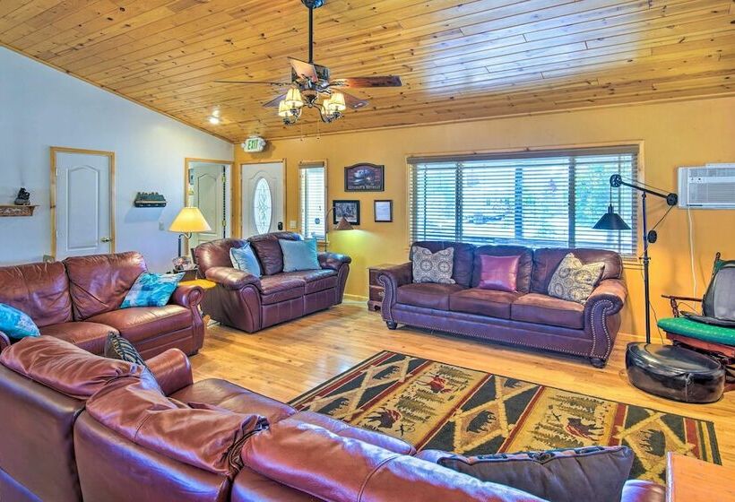 Hot Tub Under The Stars: Inviting Big Bear Cabin