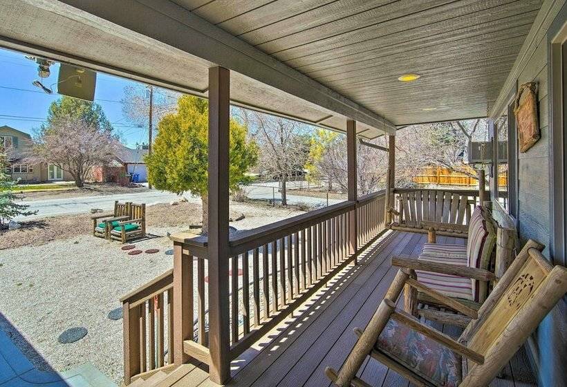 Hot Tub Under The Stars: Inviting Big Bear Cabin