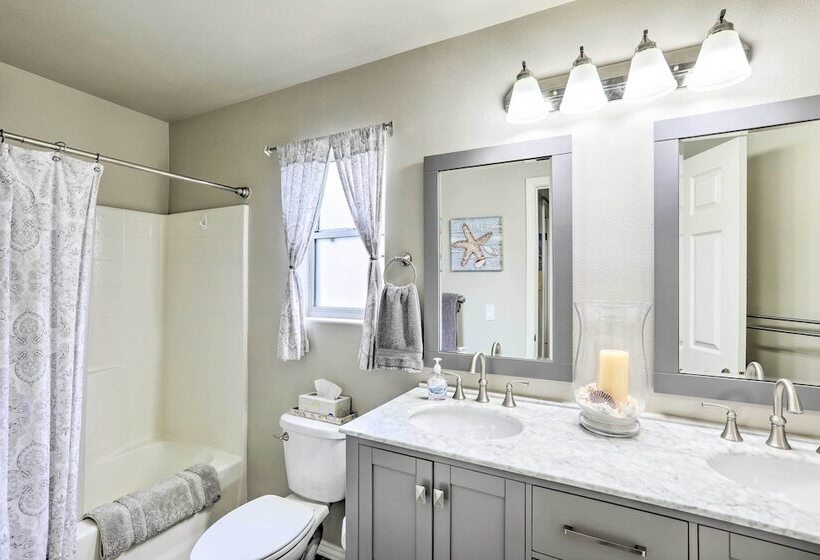 Ideally Located Ocean Escape Near Beach & Wineries