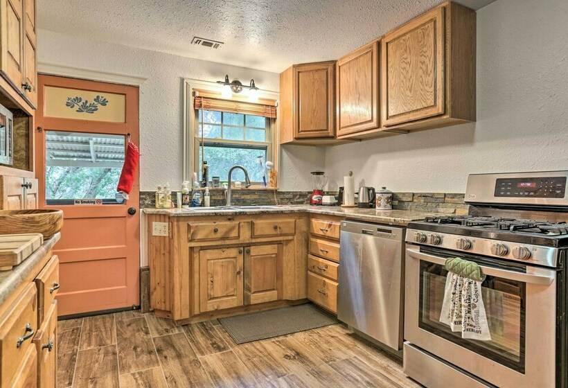 Kerrville Area Home W/ Outdoor Entertainment Space