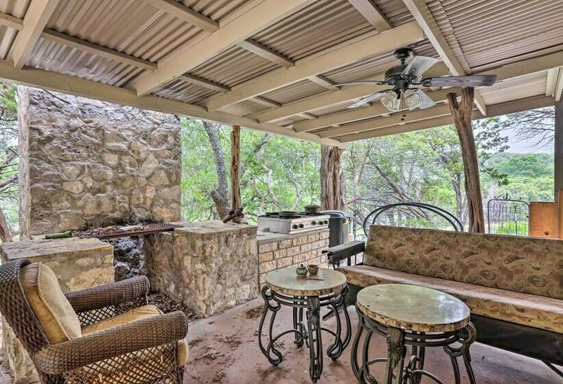 Kerrville Area Home W/ Outdoor Entertainment Space