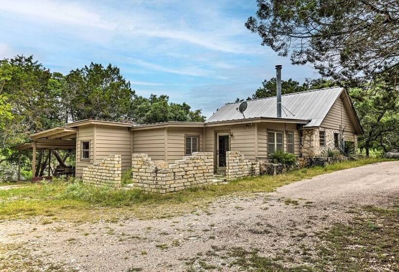 Kerrville Area Home W/ Outdoor Entertainment Space