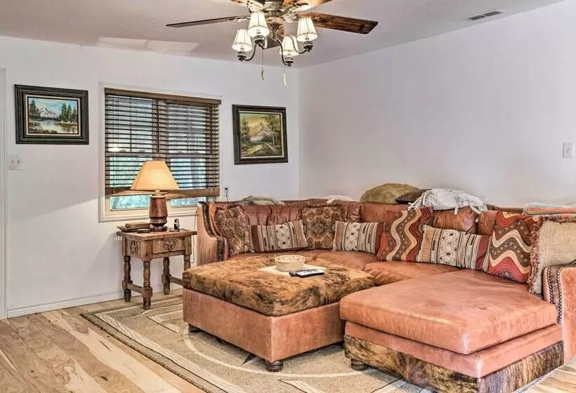 Kerrville Area Home W/ Outdoor Entertainment Space