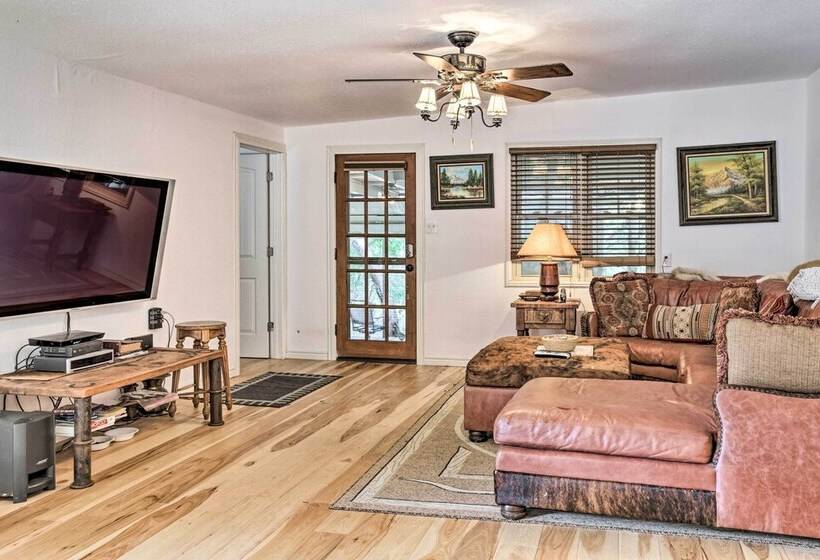 Kerrville Area Home W/ Outdoor Entertainment Space