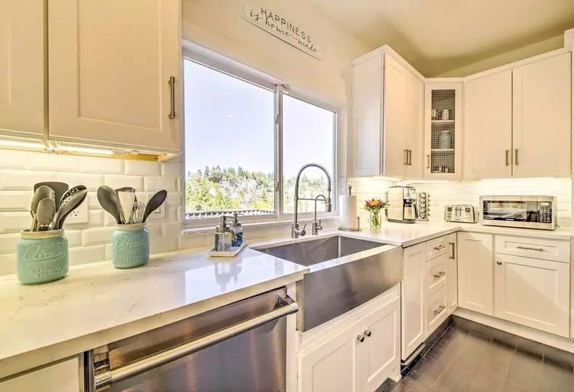 Lake Arrowhead Home W/views   3 Mi To Village