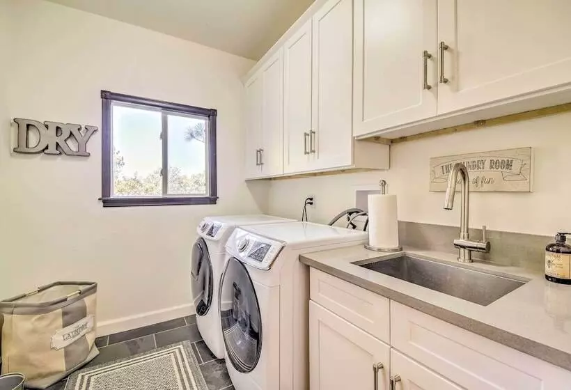 Lake Arrowhead Home W/views   3 Mi To Village