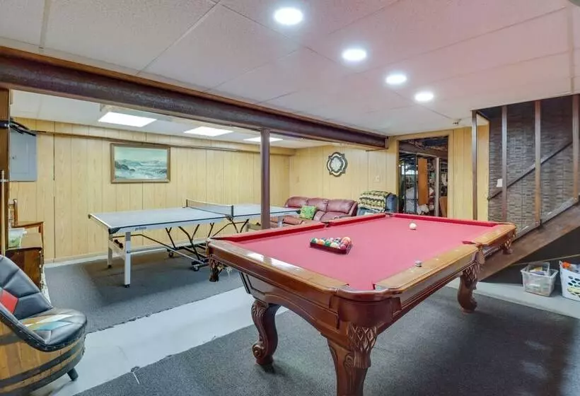 Near Skiing: Lakefront Gem W/ Kayaks In Long Pond