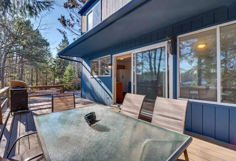 Near Skiing: Lakefront Gem W/ Kayaks In Long Pond