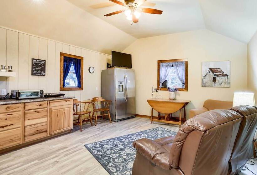 Lakehills Cabin With Fire Pit, Near Medina Lake!