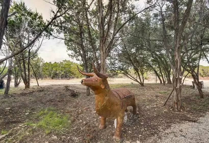 Lakehills Cabin With Fire Pit, Near Medina Lake!