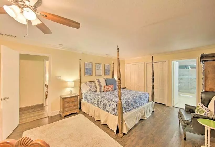 Malakoff Lakefront Home: Golf Course On Site!