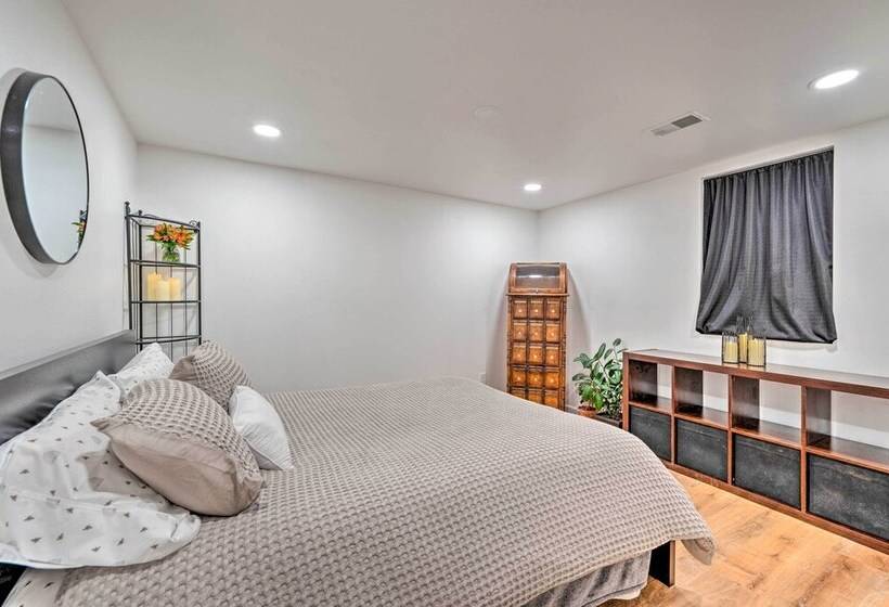 3 Mi To Olde Town Arvada: Modern Duplex W/ Patio!