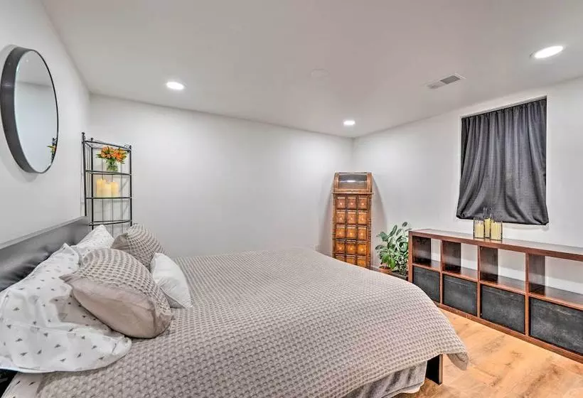 3 Mi To Olde Town Arvada: Modern Duplex W/ Patio!