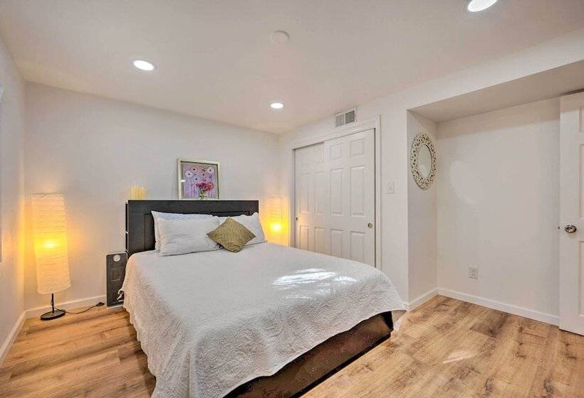 3 Mi To Olde Town Arvada: Modern Duplex W/ Patio!