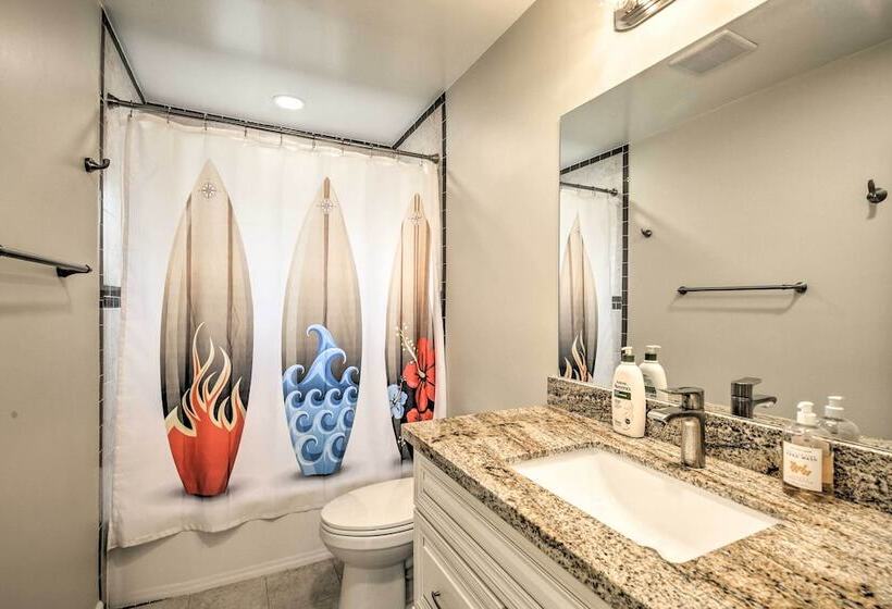 Coastal Carlsbad Home: 1 Mi To Beach & Downtown