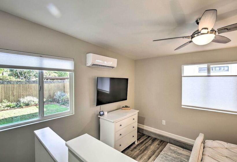 Coastal Carlsbad Home: 1 Mi To Beach & Downtown