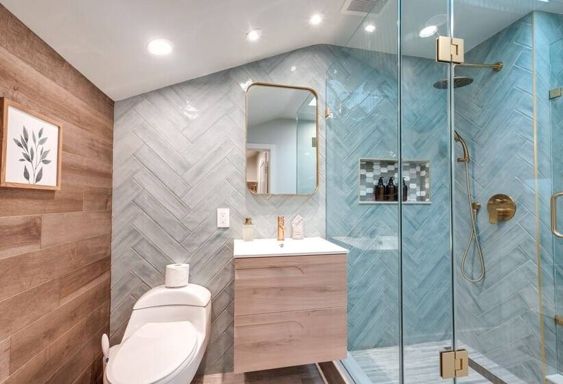 Modern North Potomac Home W/ Furnished Deck!