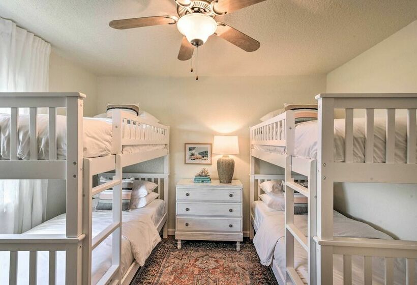 Modern Oasis W/ Grill And Deck Walk To Beach!