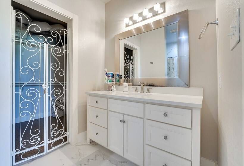 Modern Home < 1 Mi To Dwtn San Antonio & Riverwalk