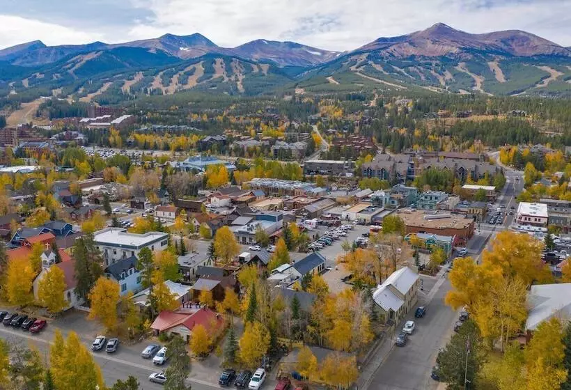 Historic Breck Cabin W/ Hot Tub: Walk To Main St!